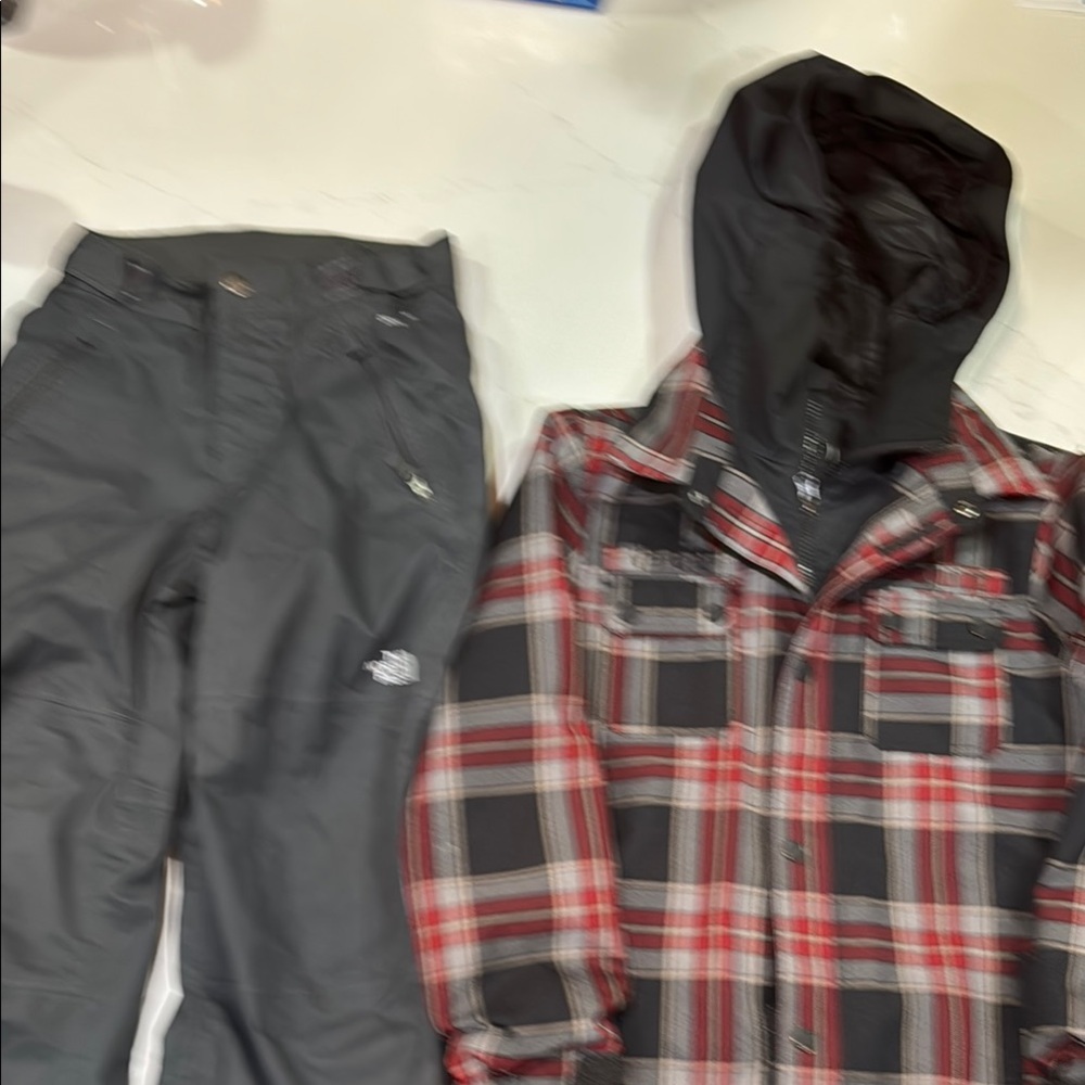 The North Face Black Pants & Red Plaid Jacket Set